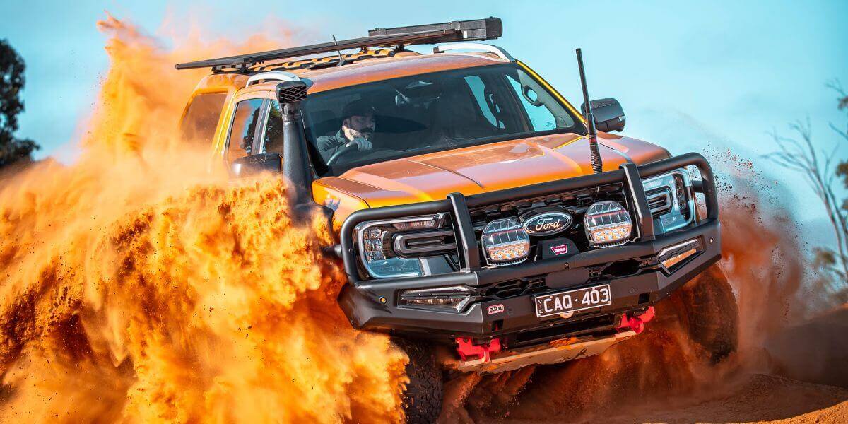 FLEXIBLE STYLES TO SUIT DIFFERENT BUILDS