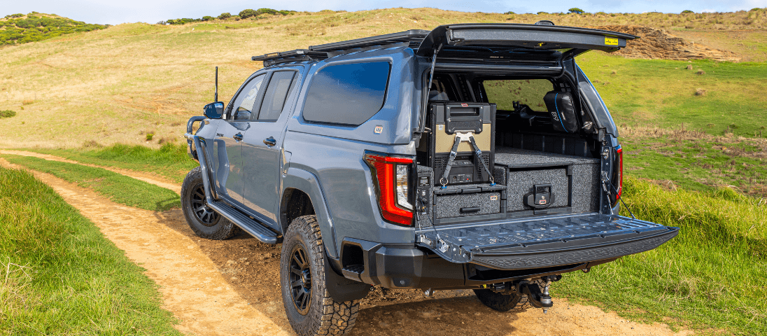 hilux-ascent-1096×480-3